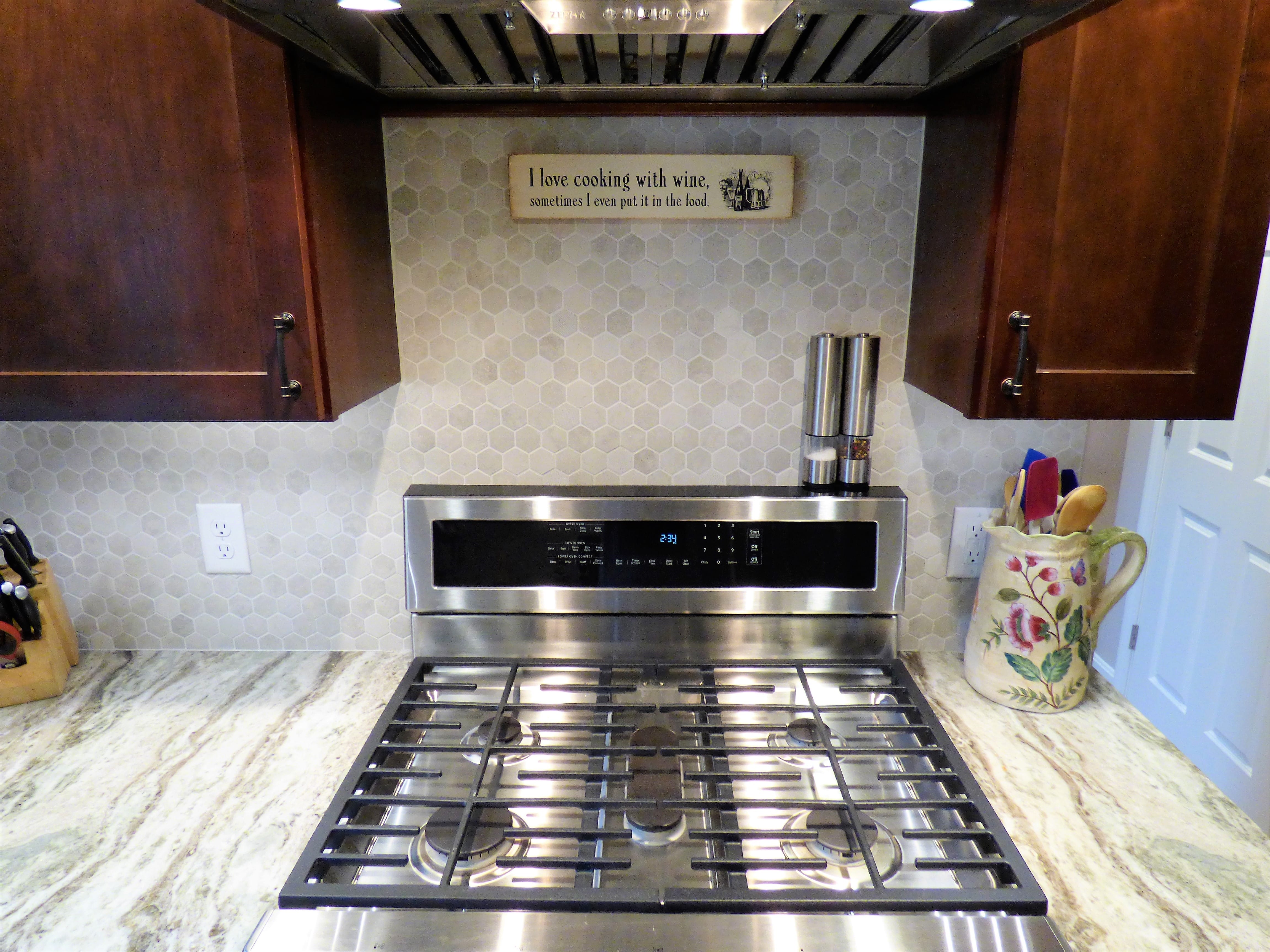 beautiful back splash design